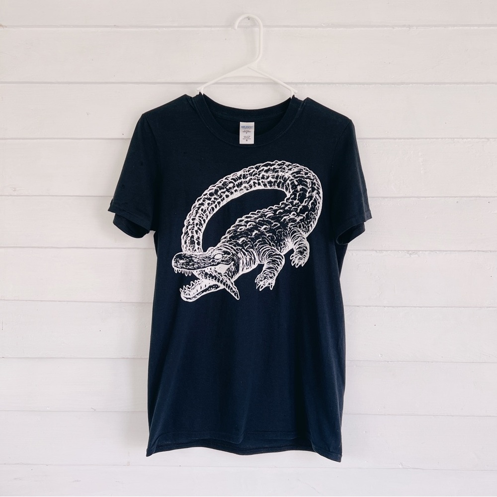 Catfish and The Bottlemen Official 2017 North American Tour Shirt 🐊🖤